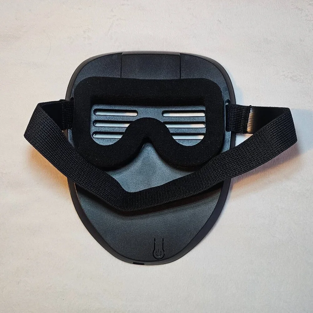 LED light-up face mask